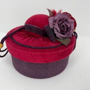Unbranded Hat Shaped Trinket Box Womens OS Red Purple Excellent Velvet Rose